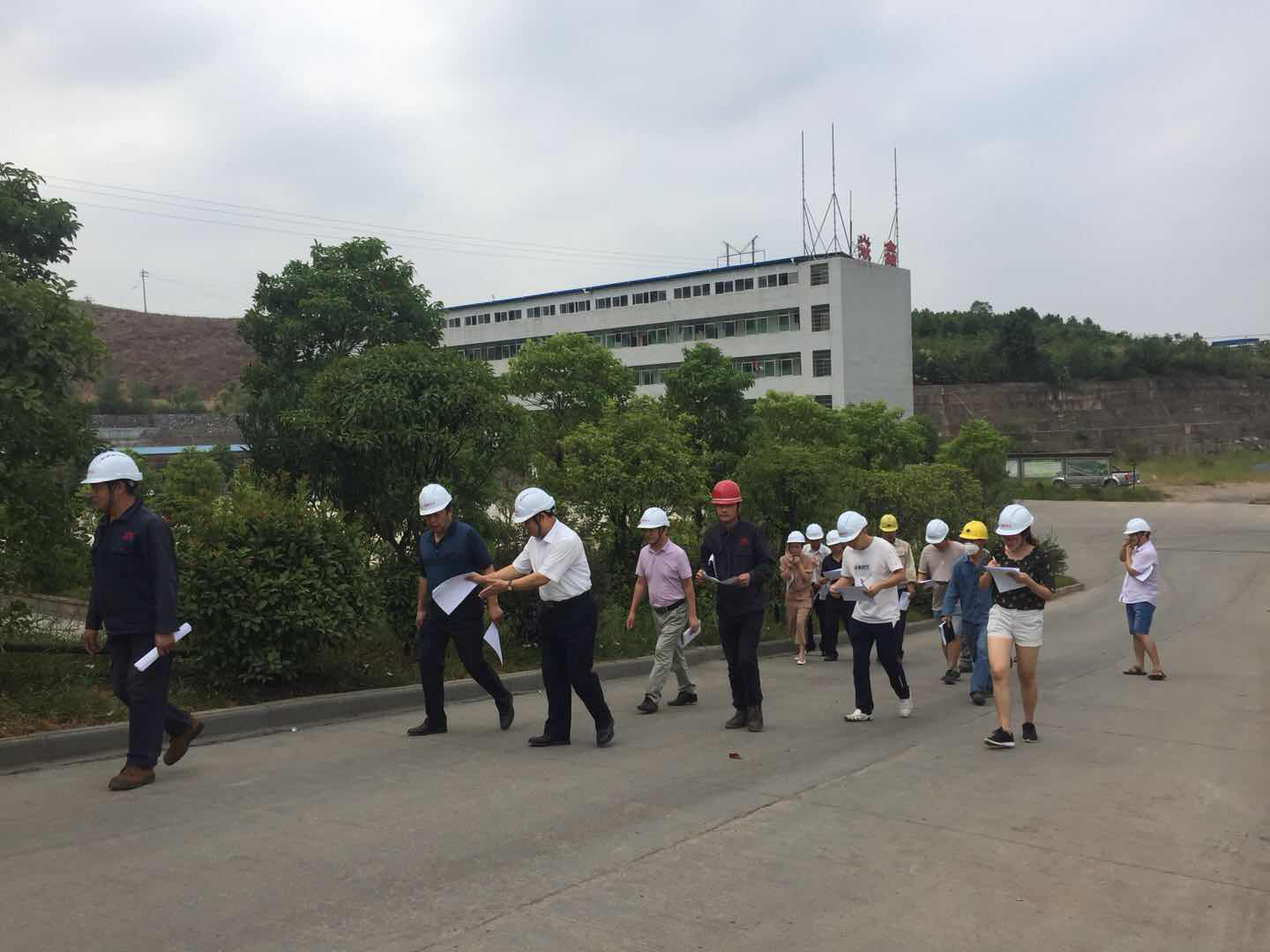 點(diǎn)擊圖片將圖片插入到編輯器